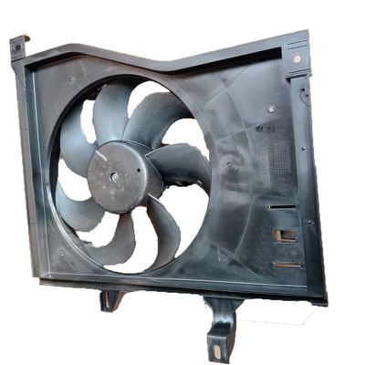 Sistema de refrigeración Equipo electrónico de ventiladores fabricado por LSFS para el LDV MAXUS V80