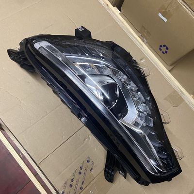 2019- Modelo MG HS Low Config faro izquierdo con el número OEM 10419993