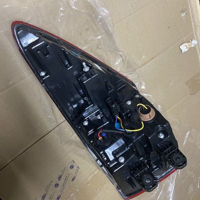 ROEWE SAIC Car Fitment Luz de cola exterior izquierda trasera LED para MG GS Roewe RX5 2016 OE 10238678