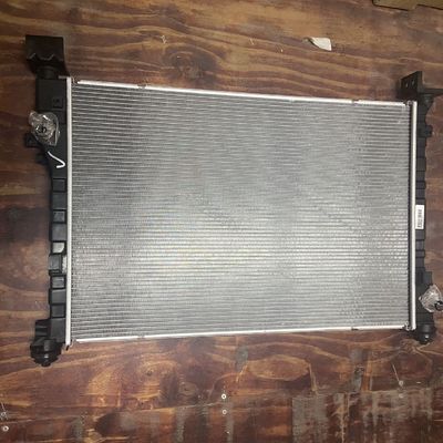 Radiador de condensador de tanque de agua de plástico de aluminio Maxus EV30 ASM OE C00122258