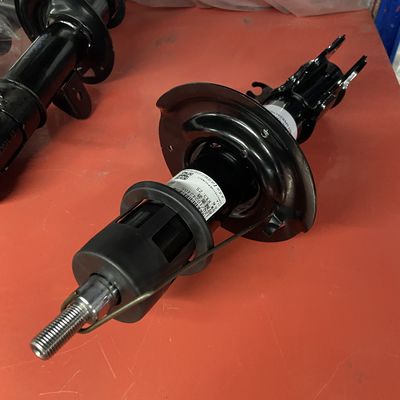 SAIC MG ZS Instalación delantera del coche absorber de choque izquierdo OE 10242405 para suspensión automática