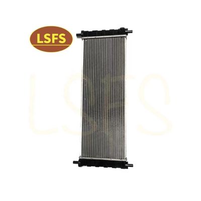 El motor MAXUS SAIC tiene un tanque de agua con condensador radiador para D90 T60 T70 T90 OE C00100234/C00144824