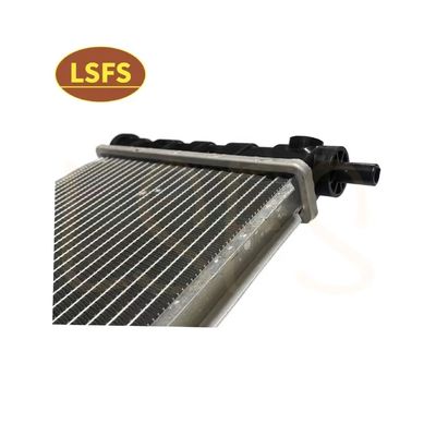 El motor MAXUS SAIC tiene un tanque de agua con condensador radiador para D90 T60 T70 T90 OE C00100234/C00144824