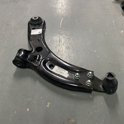 OE 10228100 10228200 Brazo de control anterior inferior para MG ZS en el lado derecho e izquierdo
