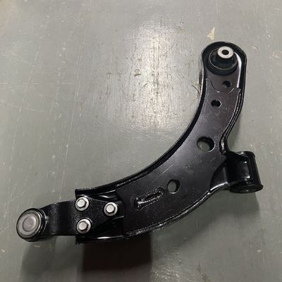 OE 10228100 10228200 Brazo de control anterior inferior para MG ZS en el lado derecho e izquierdo